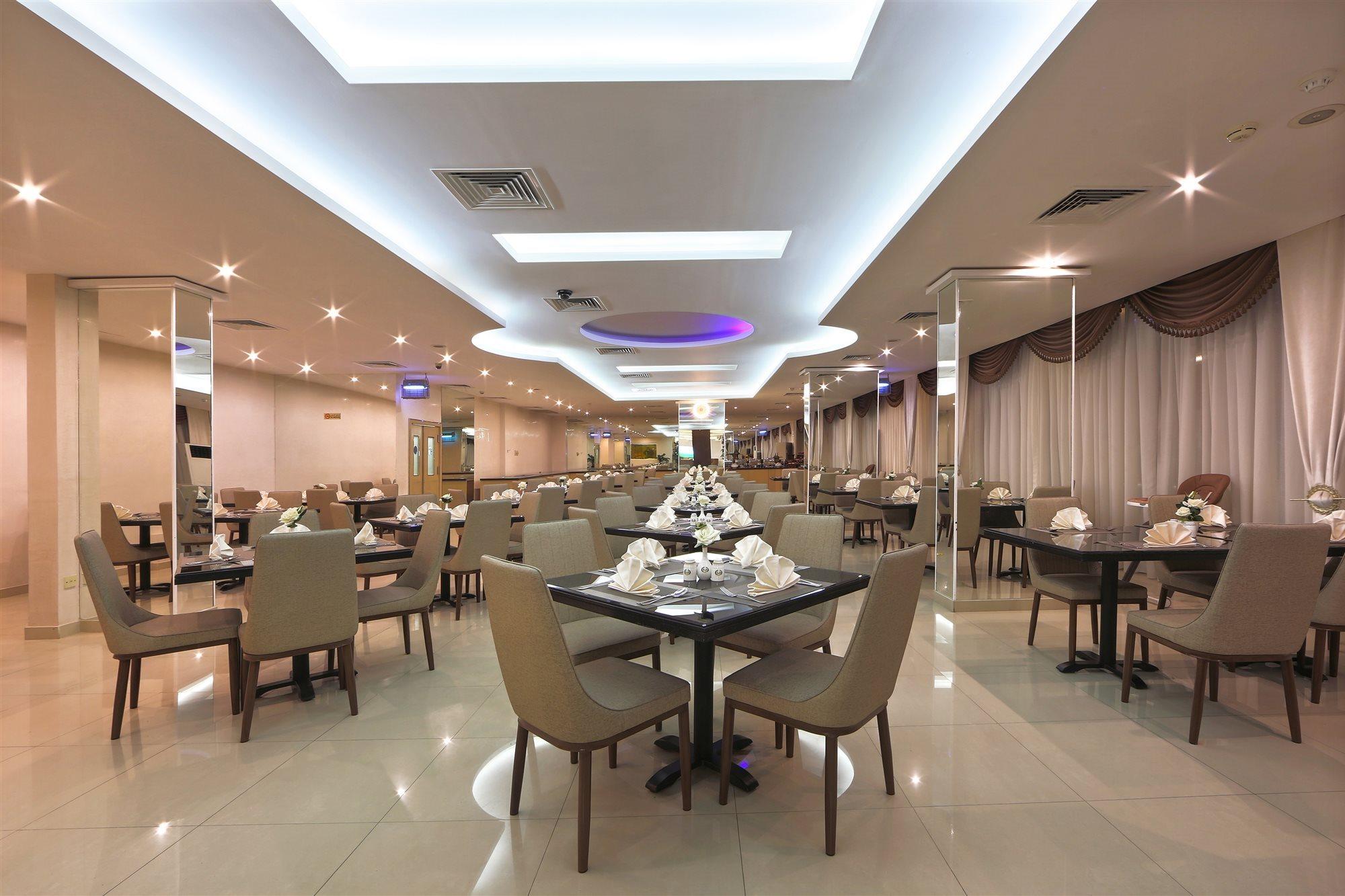 Nova Park Hotel Шарджа Экстерьер фото