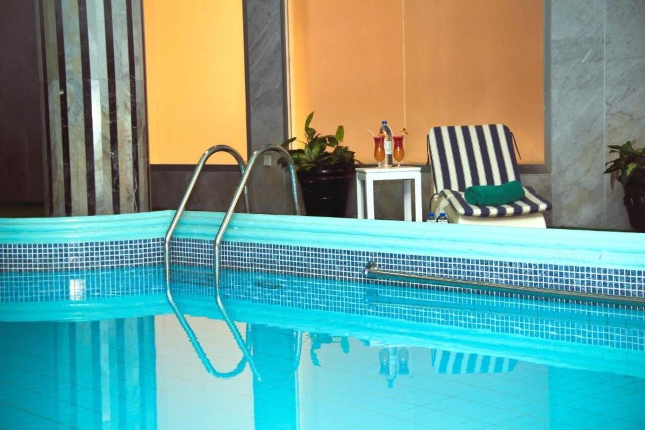 Nova Park Hotel Шарджа Экстерьер фото