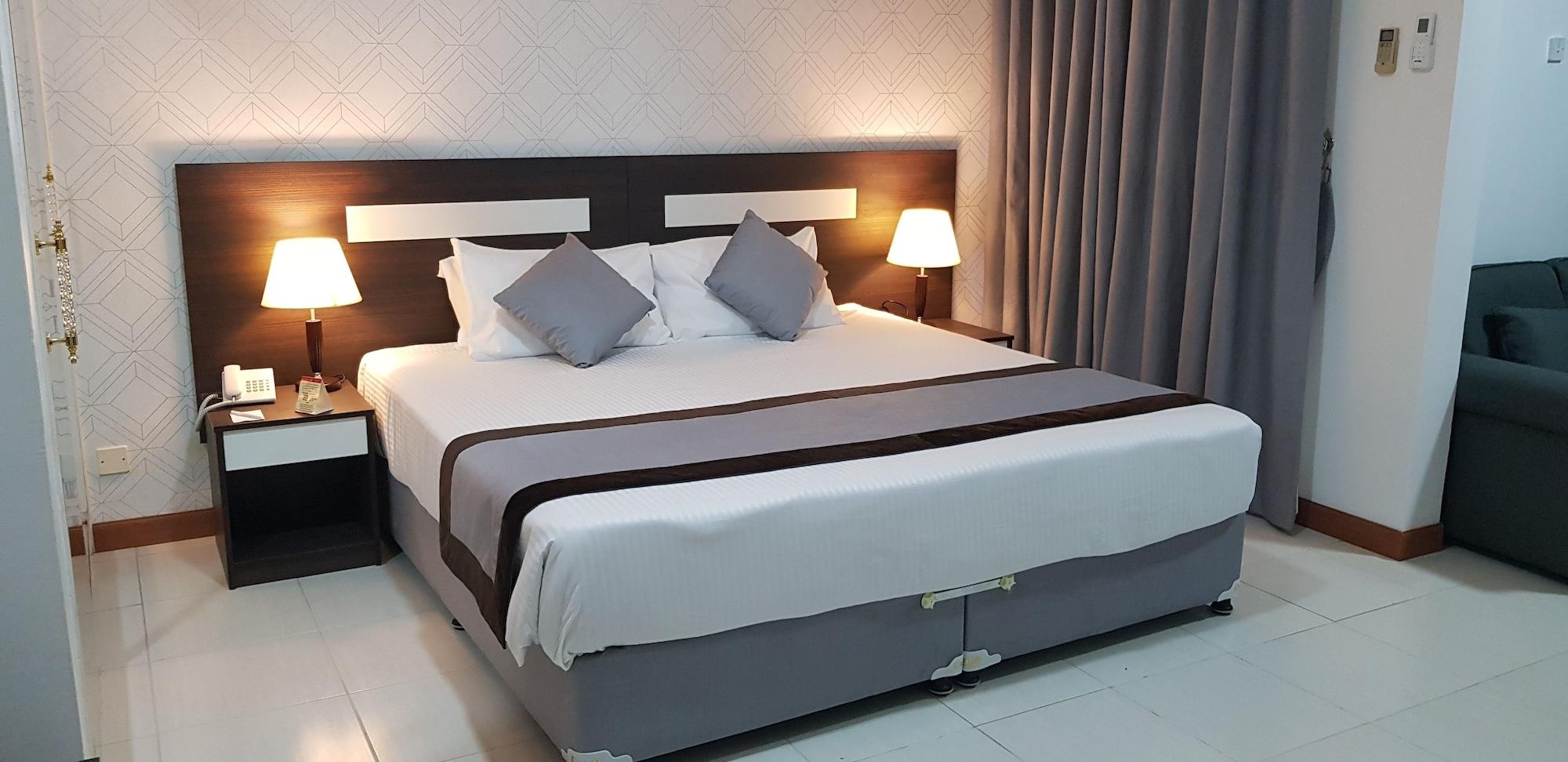 Nova Park Hotel Шарджа Экстерьер фото