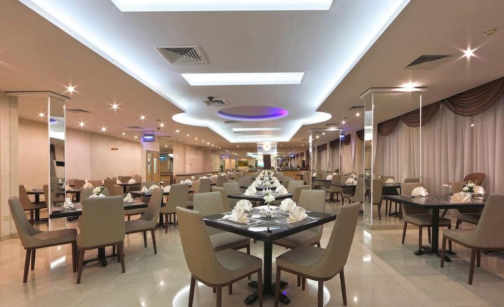 Nova Park Hotel Шарджа Экстерьер фото