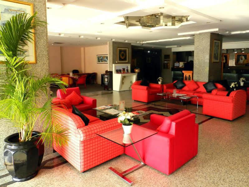 Nova Park Hotel Шарджа Экстерьер фото