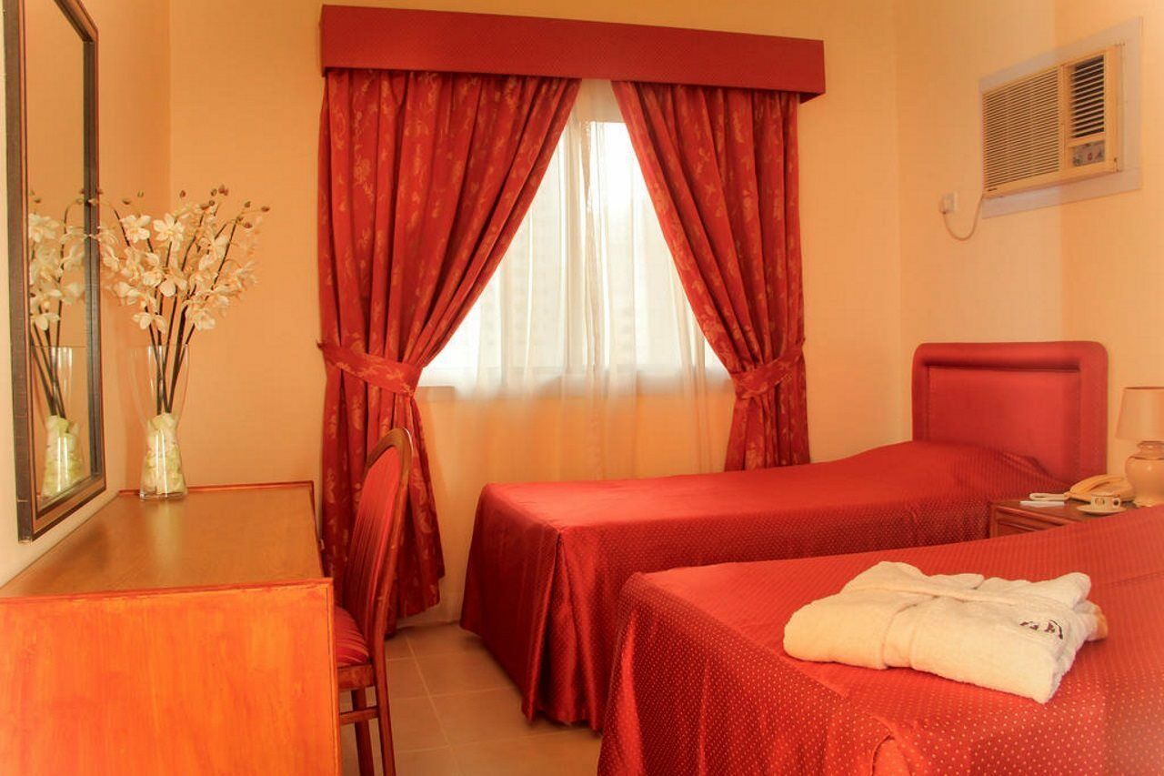 Nova Park Hotel Шарджа Экстерьер фото